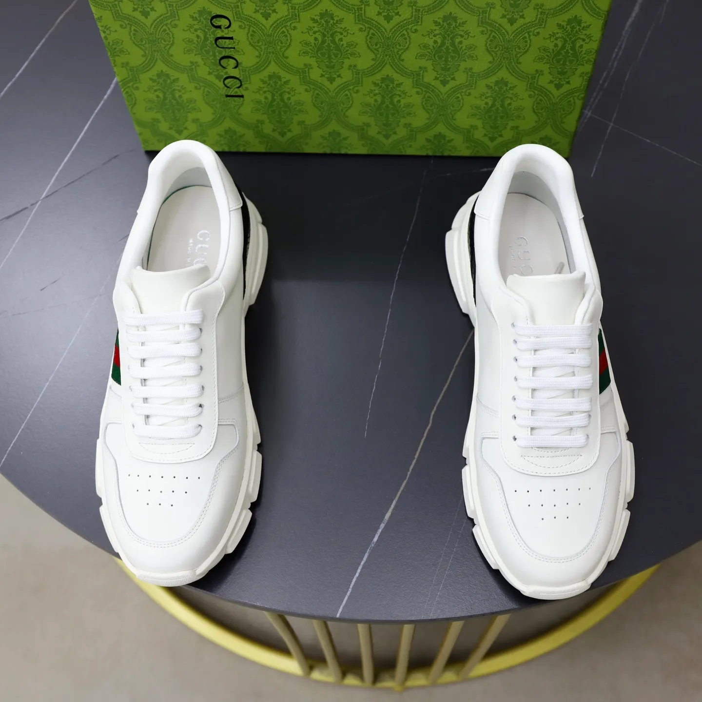 Ex-factory price: 540💰💰🙅‍♂️🙅‍♂️🙅‍♂️ Brand: GUCCI Standard code: 38-44 (45 customized) Grade: Same as the official website Material: Cowhide stitching Comfortable and breathable sheepskin lining Lightweight and wear-resistant sports outsole Style category: Men's fashionable casual shoes Running sports shoes Distinguished luxury brand elements Top luxury color: actual picture color